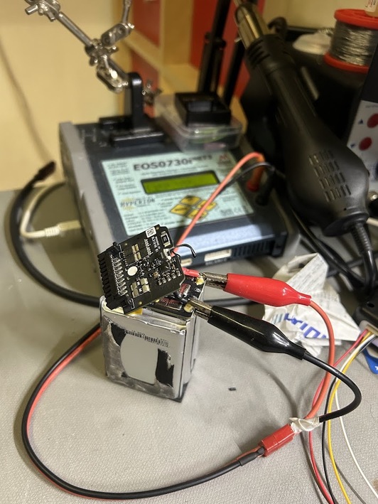 Mavic Pro battery connected to charger after firmware calibration